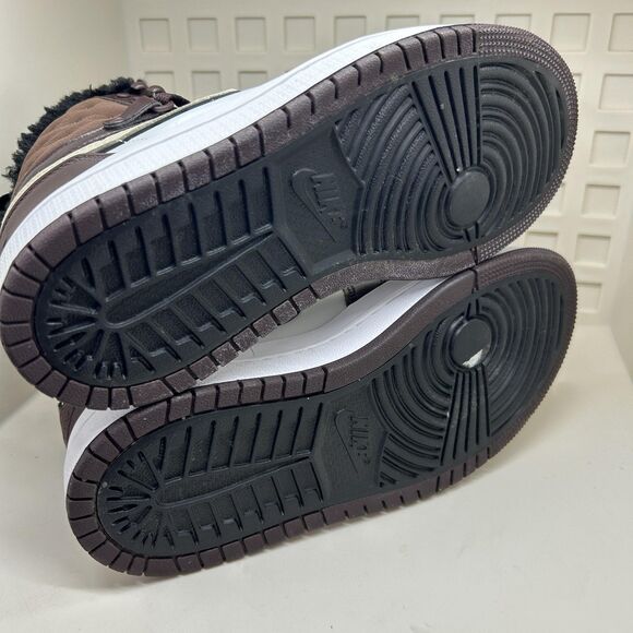 Nike Air Jordan 1 Mid SE Shoes Youth Size 6.5Y Brown Sherpa Fleece DC7723-200 - Picture 12 of 14